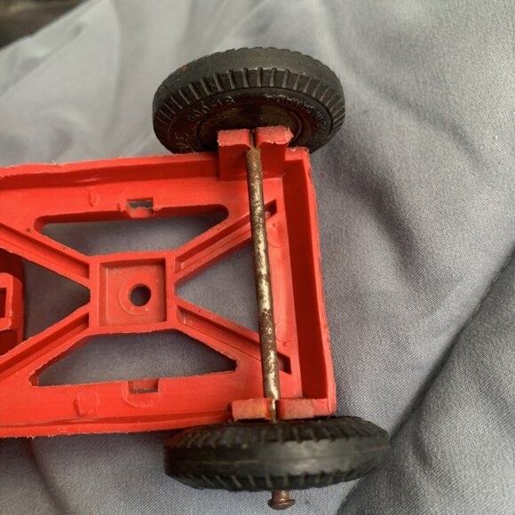 Vintage Reliable Toy Co Red Plastic Pickup Truck Model 567/2 Canada INCOMPLETE - Picture 7 of 16